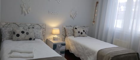 Internet, bed sheets