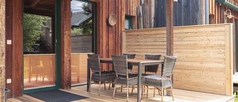 House | Outdoor dining