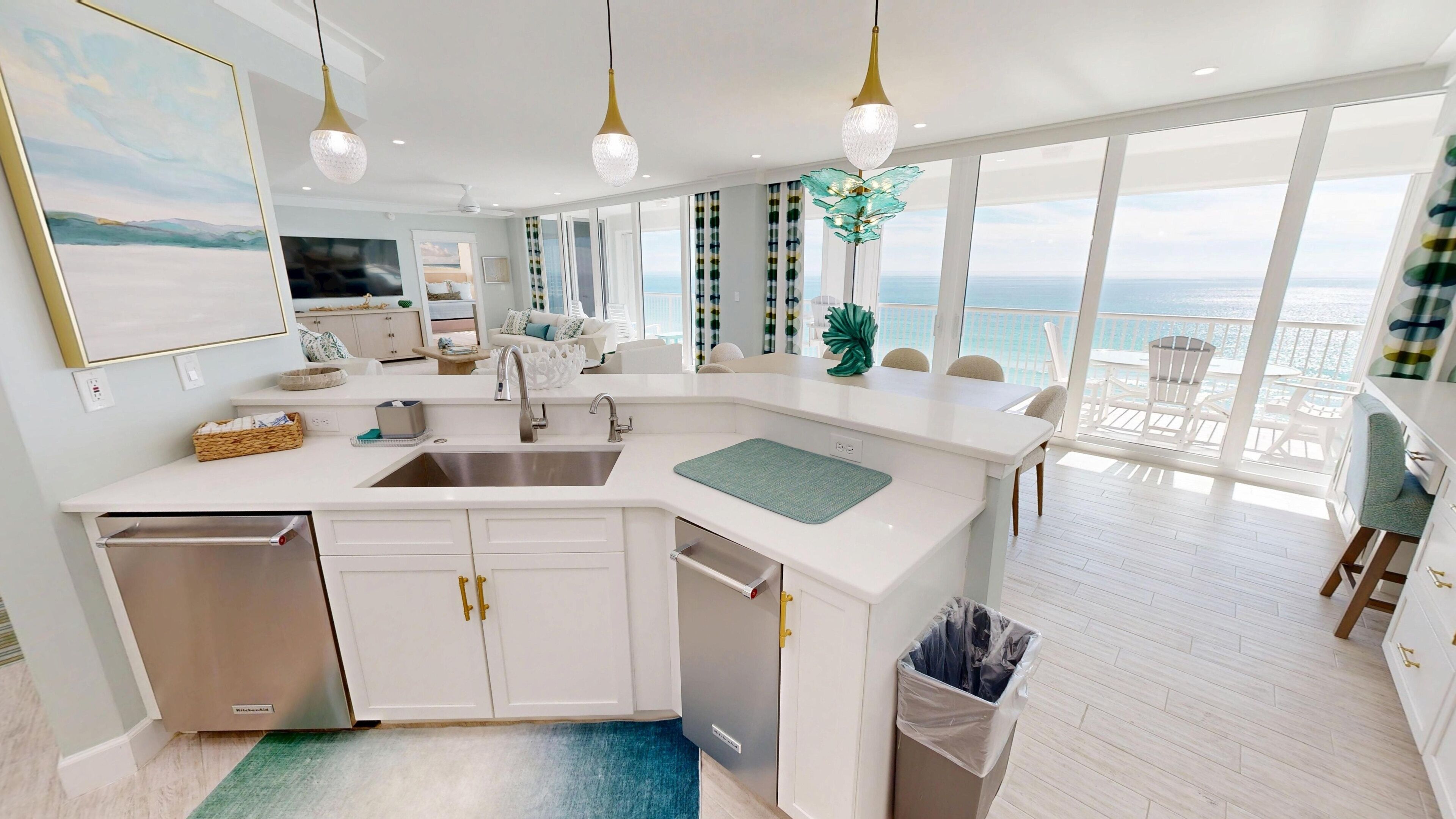 Condo, 3 Bedrooms | Private kitchen