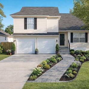 House, 3 Bedrooms | Exterior - Bright 3br Home Near Hunter Aaf 3 Bedroom Home (Savannah)