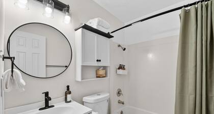 Modern 3br Townhouse Near Brushy Creek 3 Bedroom Duplex