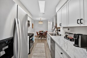 Dupleks, 3 kamar tidur | Dapur pribadi | Lemari es, oven, mesin pembuat kopi/teh, dan pemanggang roti