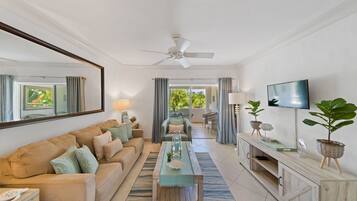 Apartment, 1 Bedroom | Living area