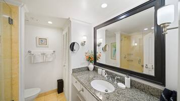 Apartment, 1 Bedroom | Bathroom | Towels