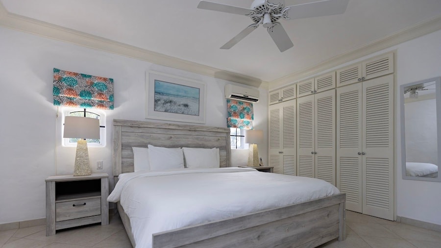 Glitter Bay Estate 314 1 Bedroom Apts