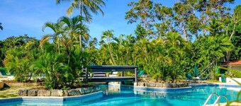 Glitter Bay Estate 112 2 Bedroom Apts