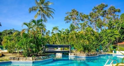 Glitter Bay Estate 112 2 Bedroom Apts