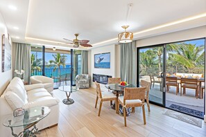 Smart TV, books - Where Sky Meets Sea Kihei Rooftop Corner Retreat Expansive Lanai and Views (Kihei)