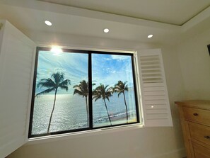Interior - Where Sky Meets Sea Kihei Rooftop Corner Retreat Expansive Lanai and Views (Kihei)