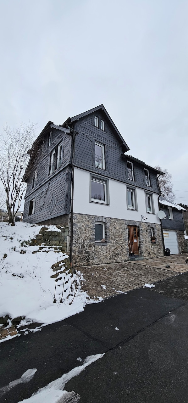 Exterior - Luxurious vacation apartment in the heart of the Sauerland (Meschede)
