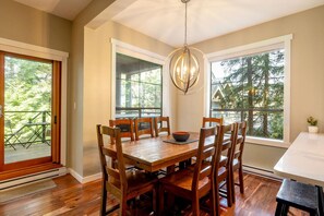 Dining - Crystal Ridge #16 | 4 Bedroom with Kitchen, Fireplace and Private Hot Tub (Whistler)