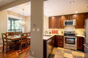 Fridge, microwave, oven, stovetop - Crystal Ridge #16 | 4 Bedroom with Kitchen, Fireplace and Private Hot Tub (Whistler)