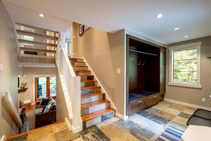 Interior - Crystal Ridge #16 | 4 Bedroom with Kitchen, Fireplace and Private Hot Tub (Whistler)
