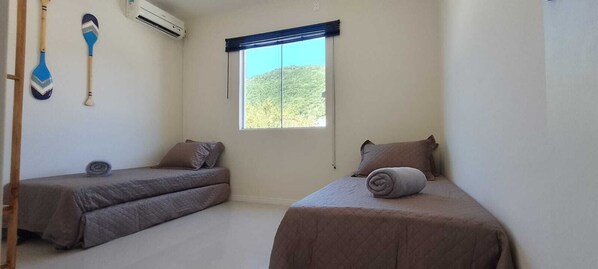 2 عدّة غرف نوم وواي فاي وملاءات أسرّة