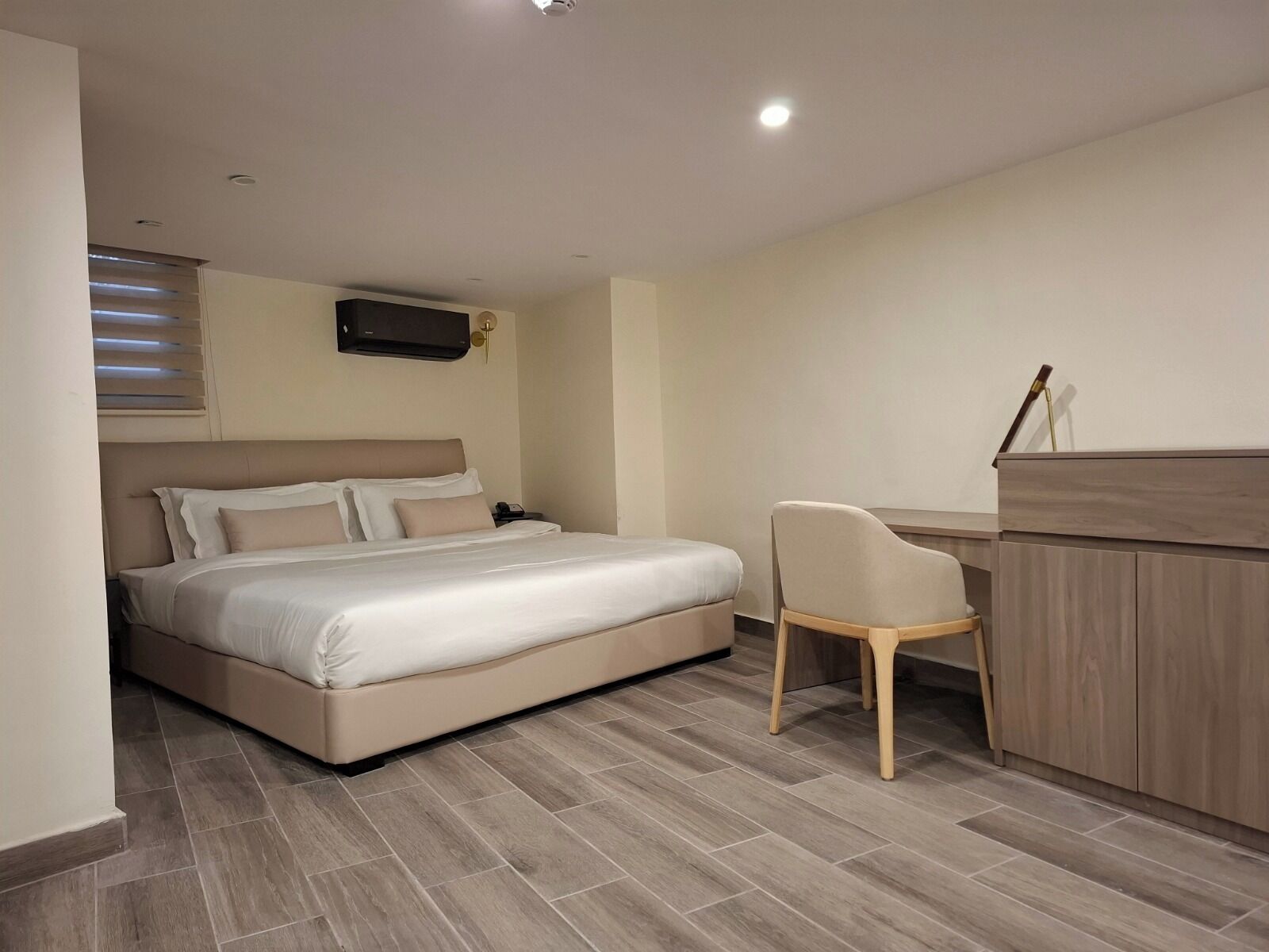 Duplex, City View | In-room safe, desk, laptop workspace, blackout drapes