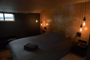 1 bedroom, WiFi, bed sheets - EUPHRATE HOUSEBOAT Kelly's room (Amsterdam)