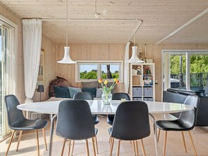 Dining - "Anouk" - 700m from the sea by Interhome (Humble)