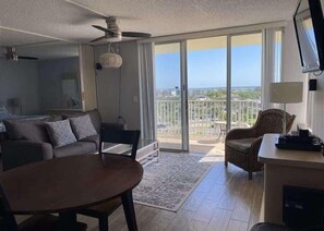 TV - Estero Beach & Tennis Club #801C - Beachfront (Fort Myers Beach)
