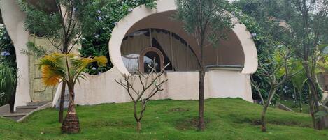 开间, 1 张特大床, 阳台, 山景 | 办公桌、免费 WiFi