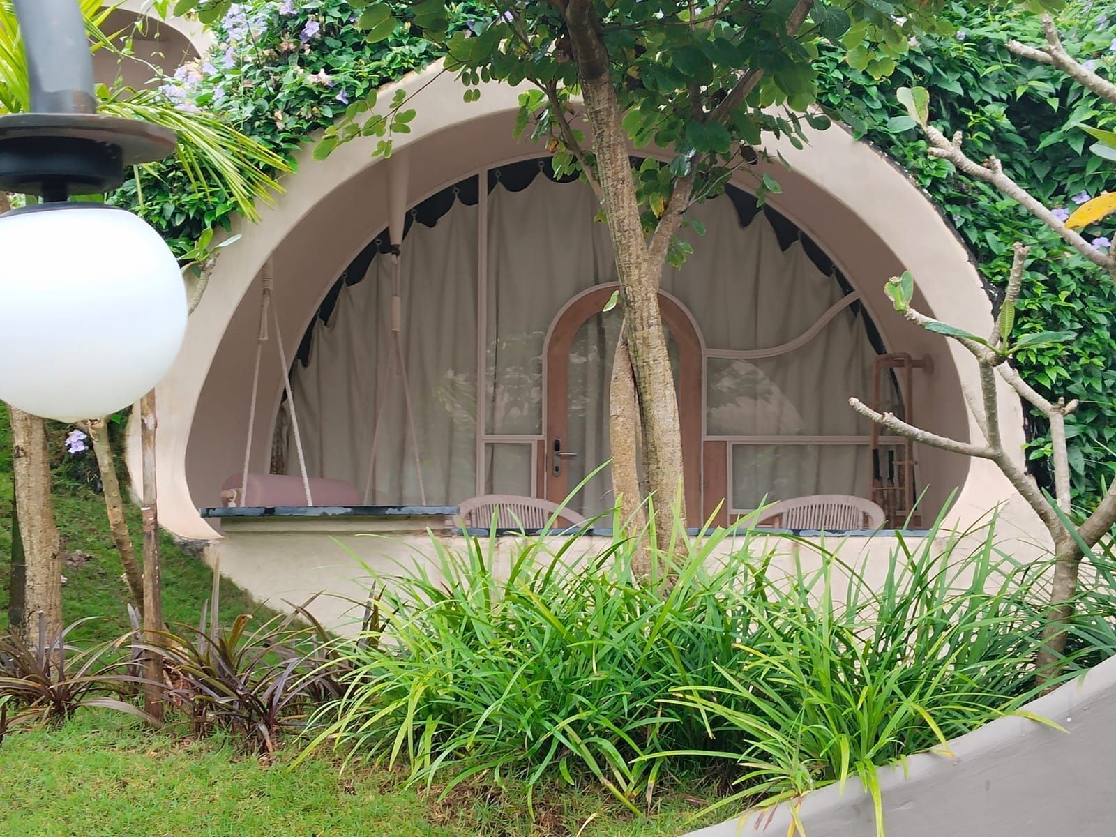 สตูดิโอ, เตียงคิงไซส์ 1 เตียง, ระเบียง, วิวภูเขา | โต๊ะทำงาน, Wi-Fi ฟรี