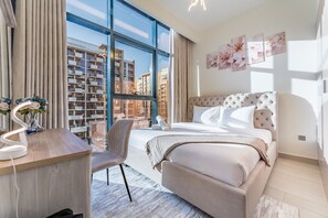 1 bedroom, in-room safe, iron/ironing board, free WiFi - Cozy 1BR, Easy Access to Dubai Mall – Azizi Riviera 36 by Deluxe Holiday Homes (Dubai)