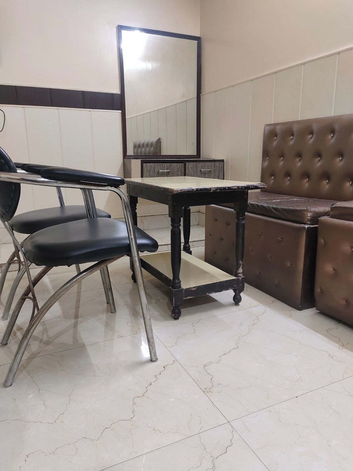 Classic Double Room | Makan dalam bilik