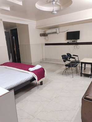 Laptop workspace - Hotel Nirmal Palace (Kanpur)