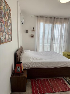 Appartement Confort, 2 chambres, climatisation, vue sur la mer | Rideaux d’obscurcissement, fer et planche à repasser