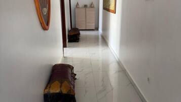 Comfort Apartment, 2 Bedrooms, Air conditioning, Sea View | Living area