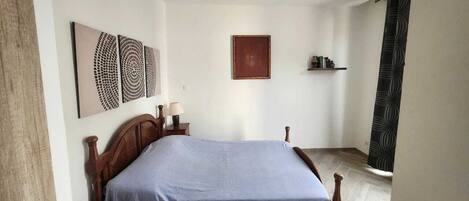 Appartement Confort, 2 chambres, cuisine, vue sur lâocĂ©an | Rideaux dâobscurcissement, fer et planche Ă repasser