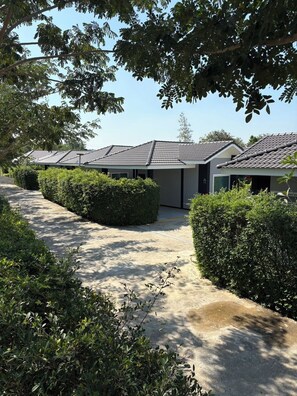 Exterior - M-Resort pathumthani (Lat Lum Kaeo)