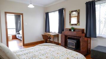 Apartment | 3 bedrooms, bed sheets