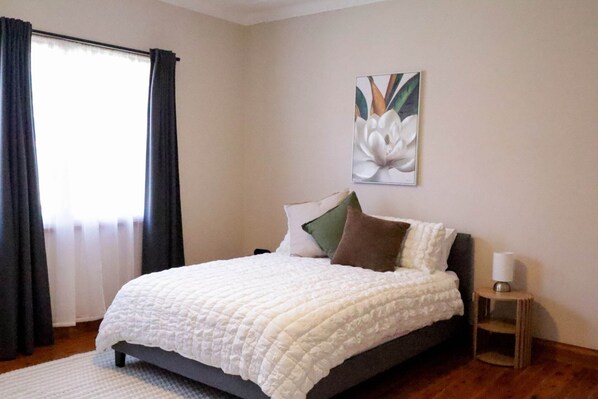 Apartment | 3 bedrooms, bed sheets