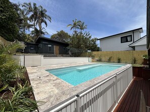 Apartment | Pool - A Place to Unwind and Enjoy the Northern Beaches (Sydney)