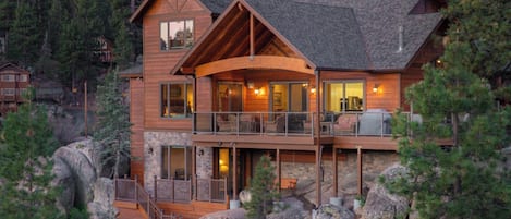 บริเวณภายนอก