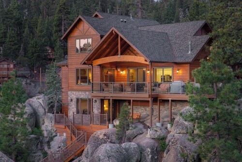 Boulder Cove Lakefront Estate