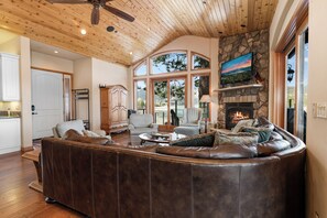 Signature House, 5 Bedrooms, Hot Tub, Lake View | Living room | 50-inch Smart TV with digital channels, fireplace - Boulder Cove Lakefront Estate (Big Bear Lake)