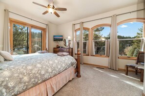 シグネチャー ハウス 5 ベッドルーム スパ浴槽 レイクビュー | 客室ごとに異なる装飾、客室ごとに異なるインテリア、ノートパソコン用作業スペース、アイロン / アイロン台