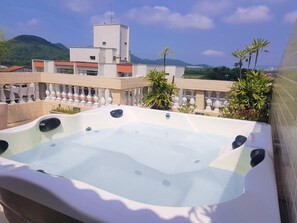 Apartment | Terrace/patio - Cobertura com banheira aquecida  (Guaruja)