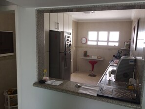 Private kitchen - Cobertura com banheira aquecida  (Jardim Las Palmas Guarujá)