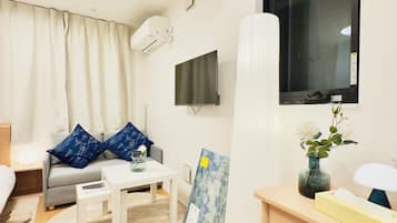 Deluxe Triple Room | Free WiFi, bed sheets