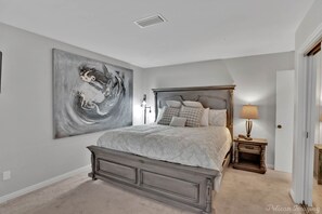 4 Schlafzimmer, Bügeleisen/Bügelbrett, Internetzugang, Bettwäsche