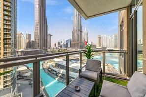 Property grounds - Durrani Homes - Minimal Luxe 3BR with Burj Khalifa and fountain view (Dubai)