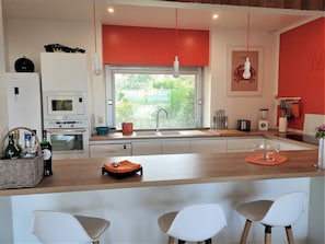 Dishwasher - Beachfront house in Trébeurden with garden and terrace (Trébeurden)
