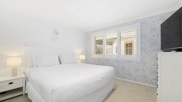 Apartment | 4 bedrooms, bed sheets