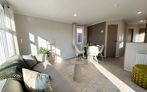 Chalet | Living room - Chalet in Hollum Near the Beach (Hollum)
