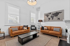 Apartment | Living area - Heritage Bluestone Home Near Scotch College (Adelaide)