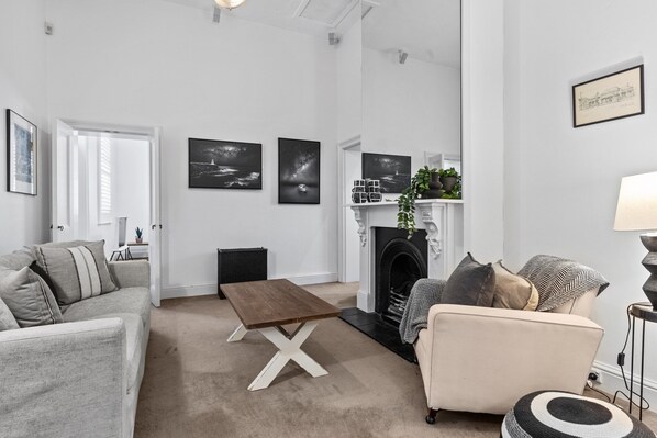 Apartment | Living room - Heritage Bluestone Home Near Scotch College (Adelaide)