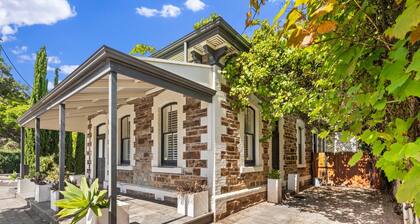 Heritage Bluestone Home Near Scotch College