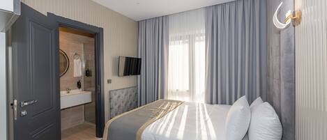 Habitación familiar | Caja de seguridad en la habitación, escritorio y wifi gratis